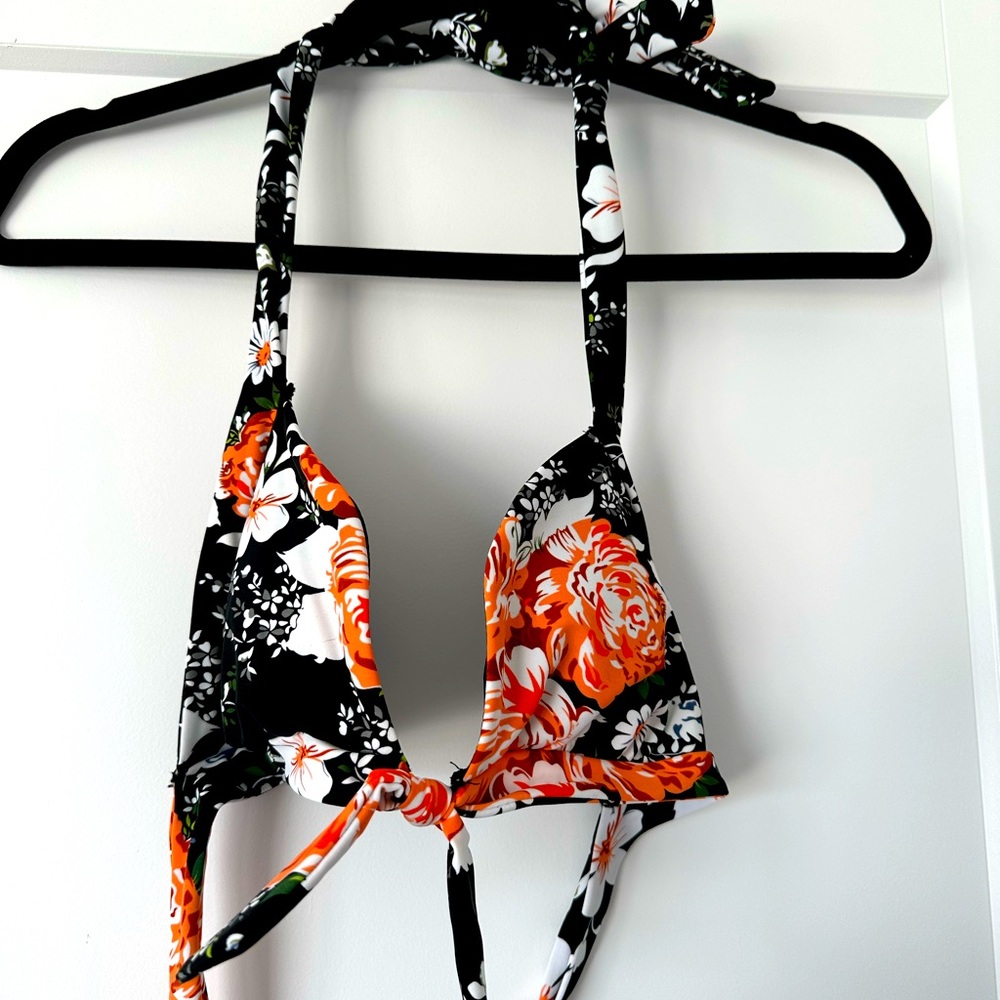 Cupshe bikini top (medium)